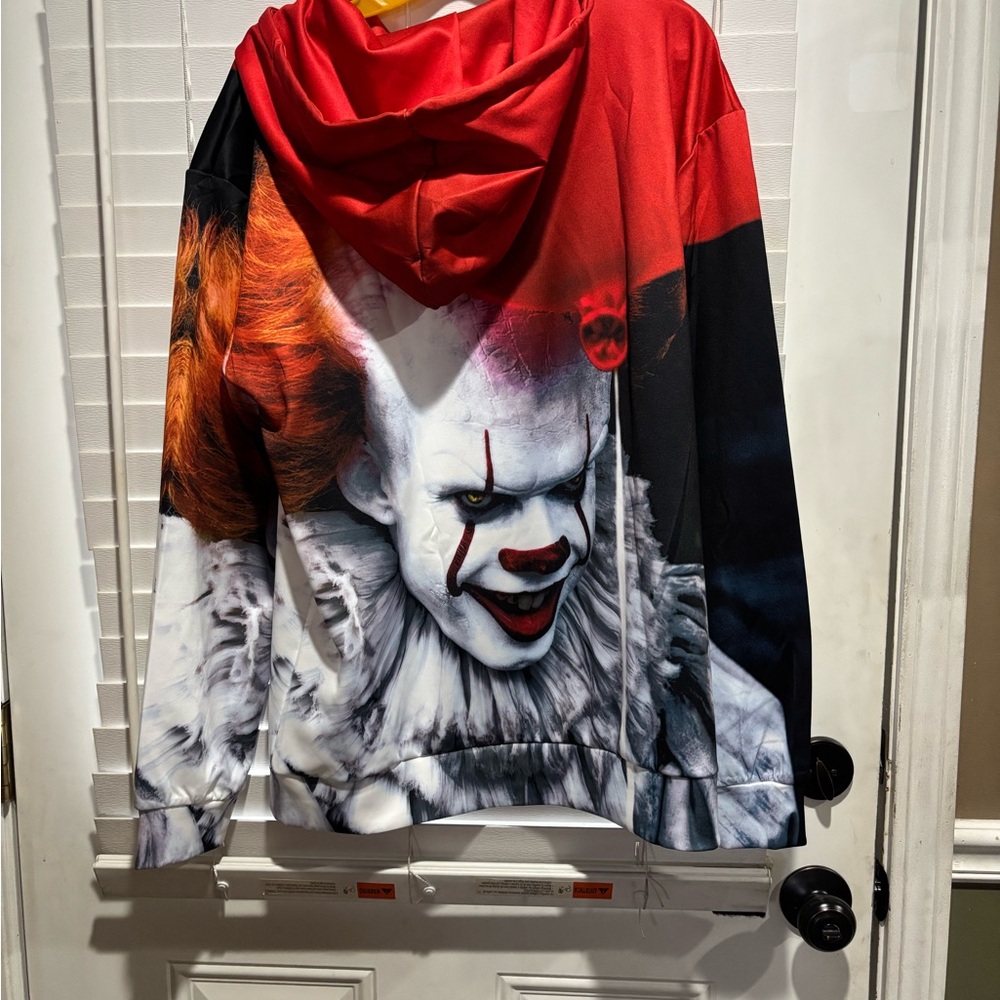 Pennywise Hoodie  NEW without tags NEVER WORN - Picture 2 of 4